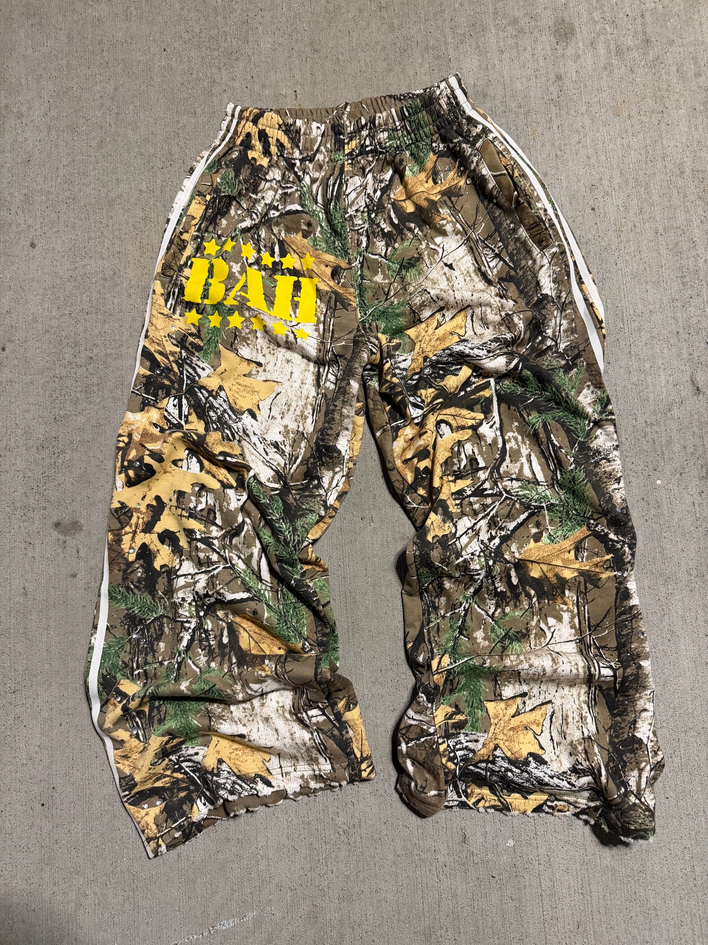 Escape Wide Leg Sweatpants (Real Tree)